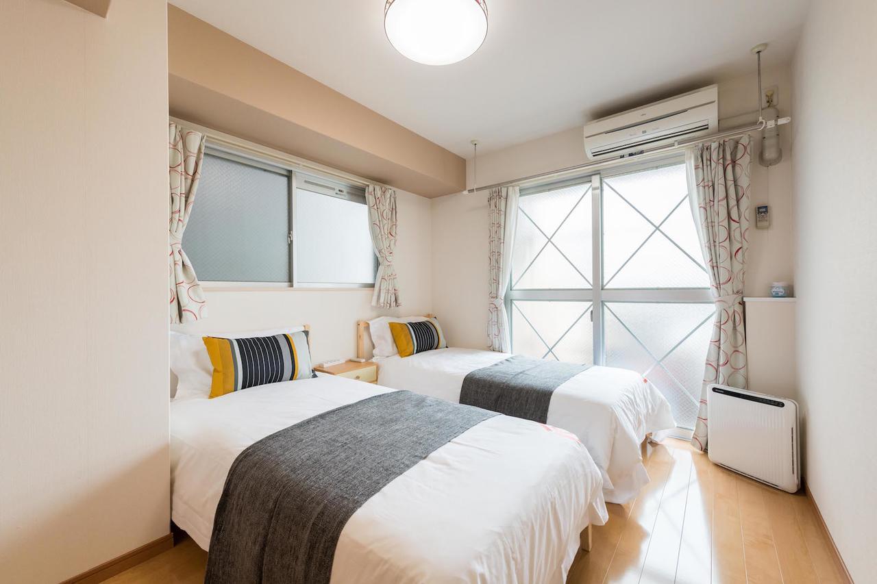 Yeah Room Zeus The Garden Osaka Luaran gambar