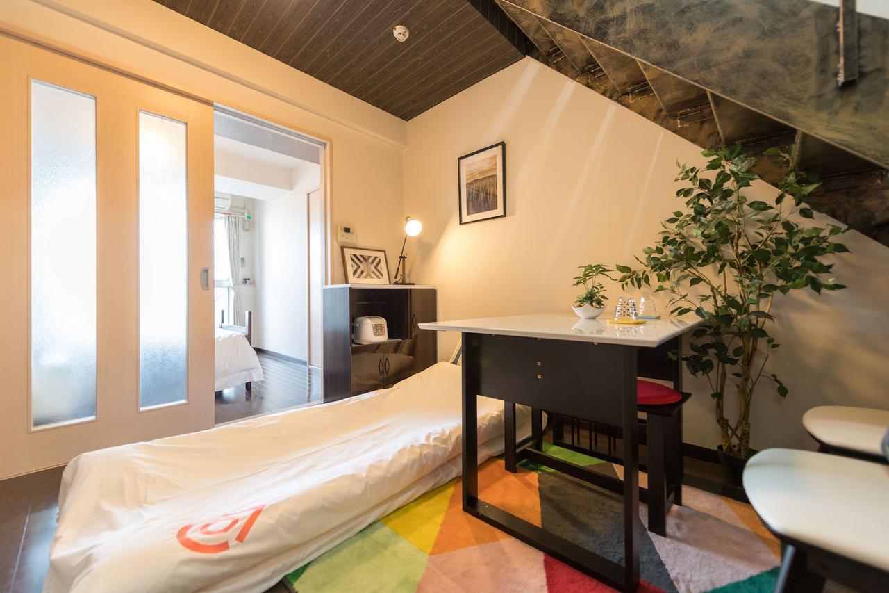 Yeah Room Zeus The Garden Osaka Luaran gambar